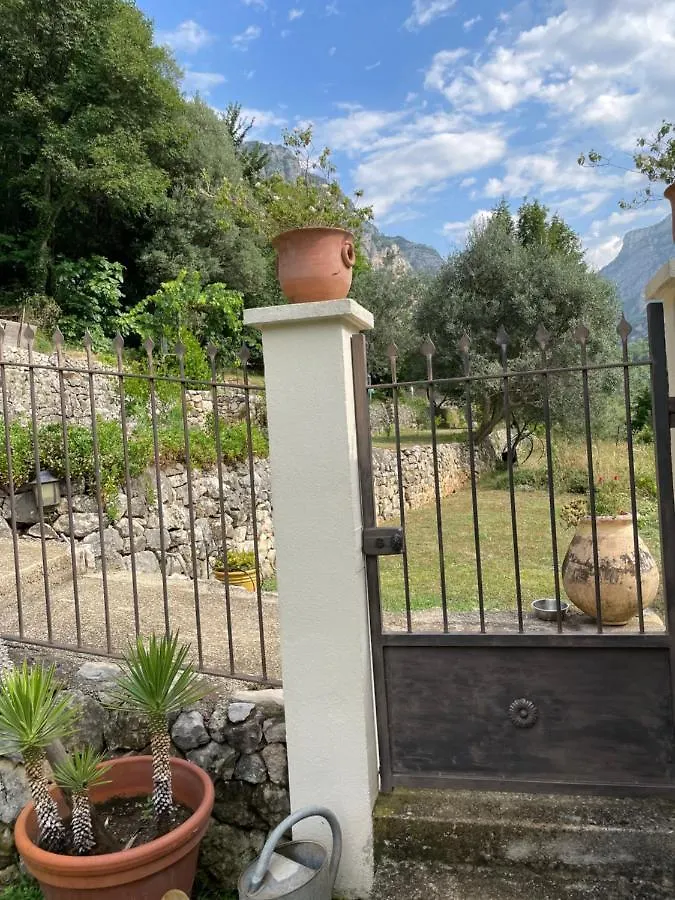 Holiday home Maison Avec Jardin Et Vue - Le Pont Du Loup 06 Gourdon